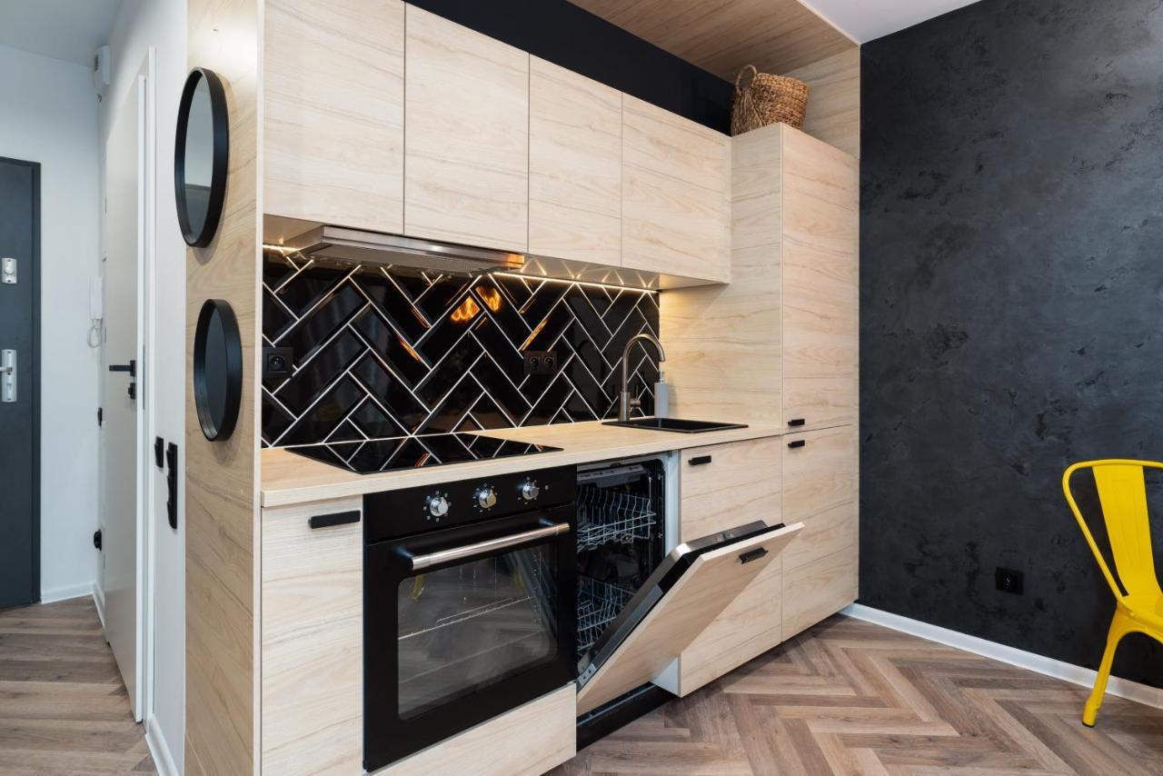 Loft Style Apartment Opienskiego Close To The Zurawiniec Nature Reserve By Noclegi Renters Poznań Exterior foto
