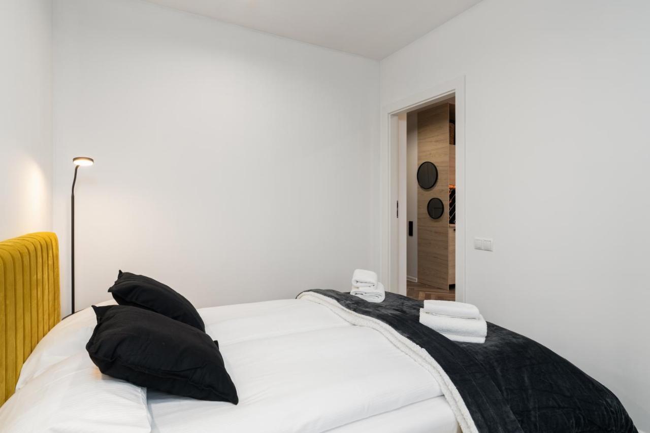 Loft Style Apartment Opienskiego Close To The Zurawiniec Nature Reserve By Noclegi Renters Poznań Exterior foto